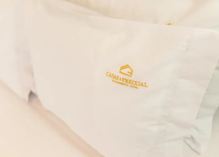 Casas Do Freixial - Casa Flores カントリーハウス