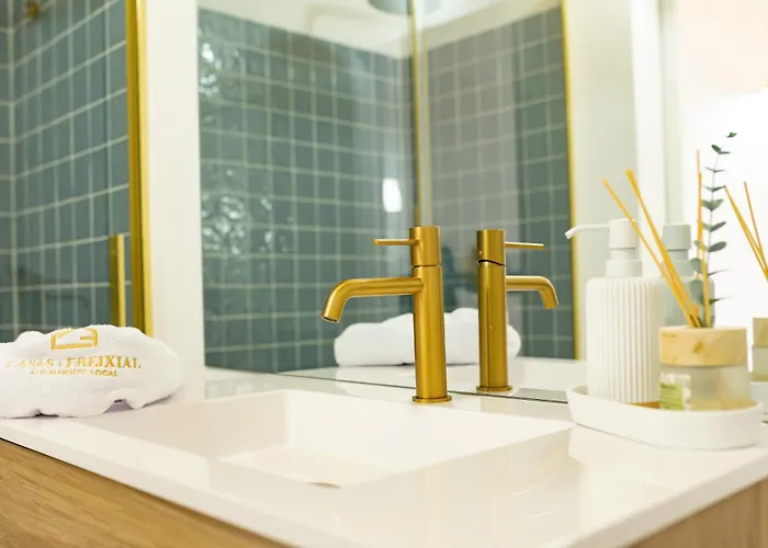 Casas Do Freixial - Casa Flores * Fundão