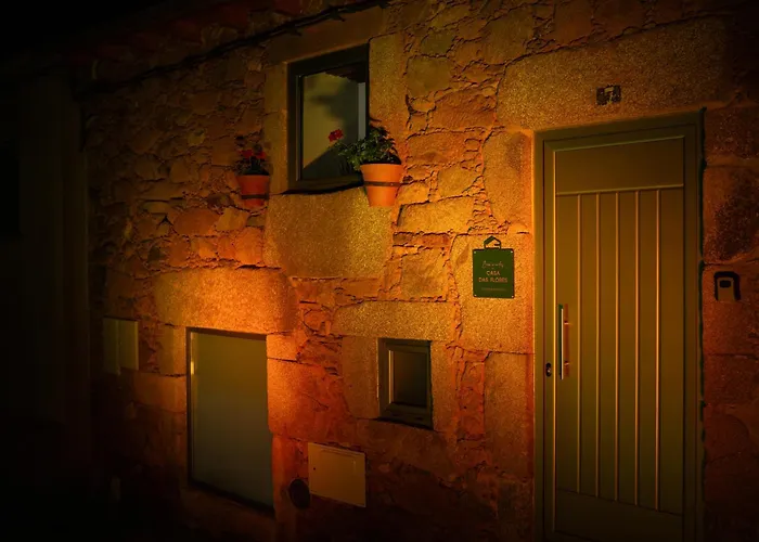 Casas Do Freixial - Casa Flores カントリーハウス